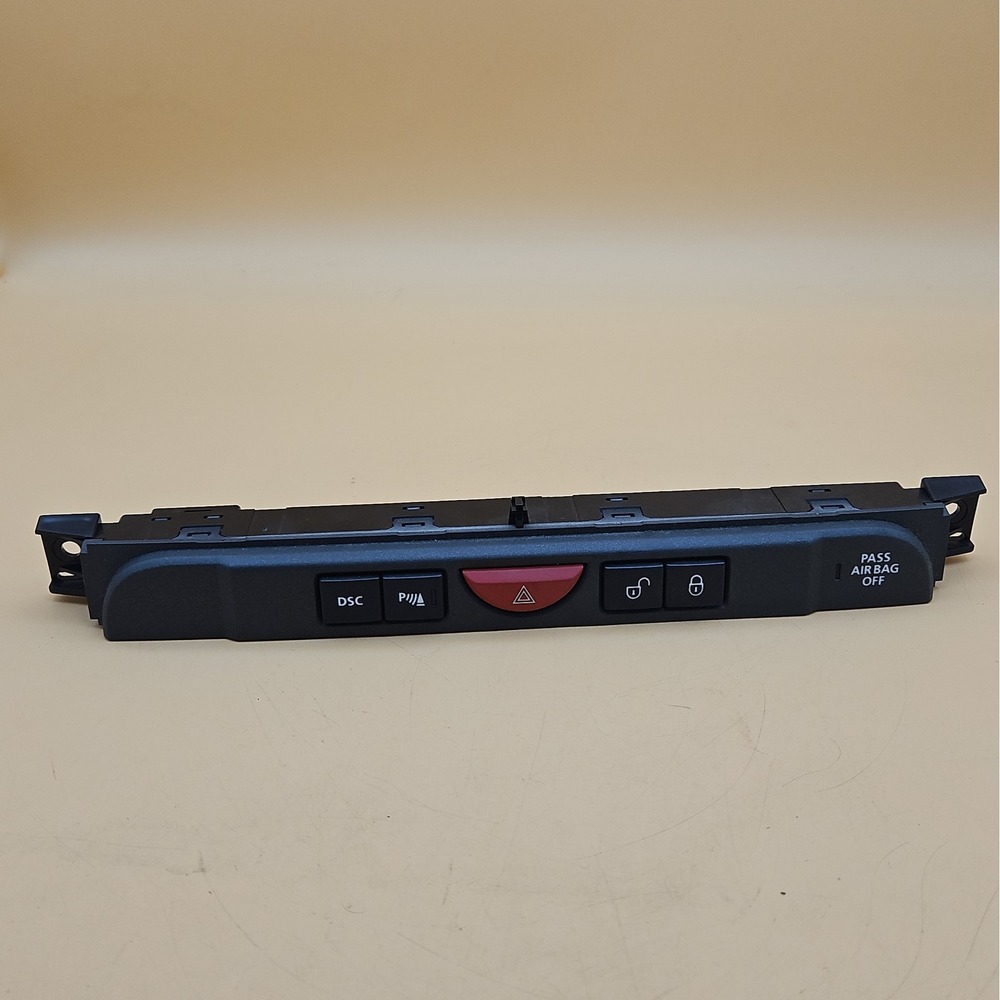 05 - 09 Land Rover LR3 SE 4.0L V6 Dash Hazard Light Switch DSC Door Lock Switch